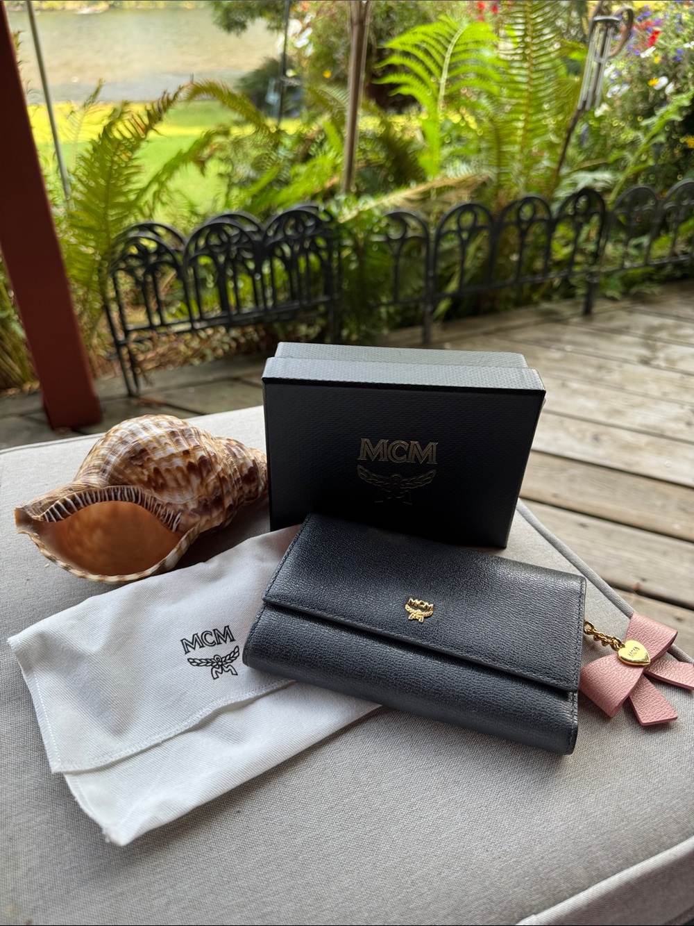 MCM GrayPink Leather Trifold Wallet w Pink Bow Charm Gold Logo With Box & Dusty
